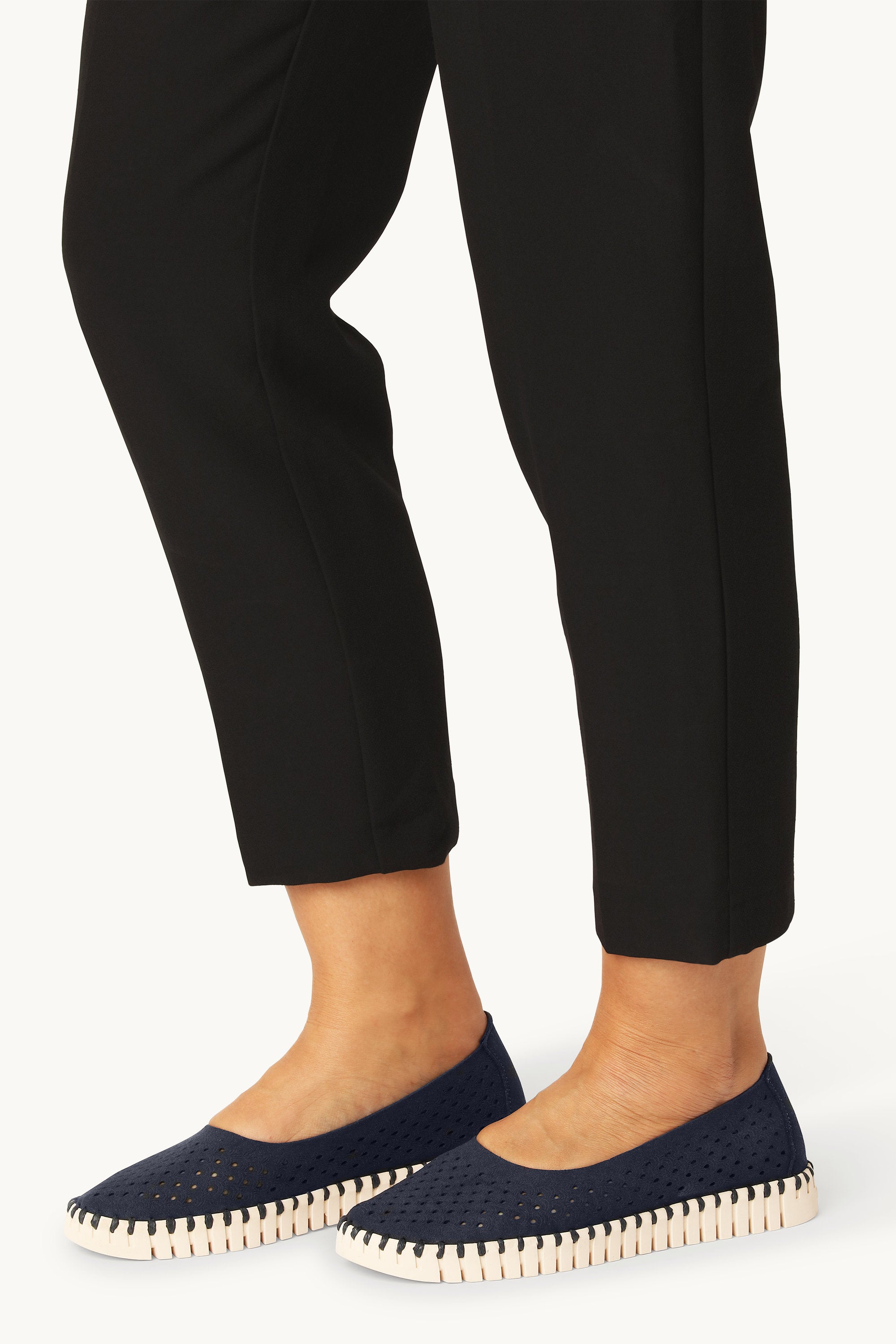 Ballerinasko - Dark Indigo Pearled Ivory