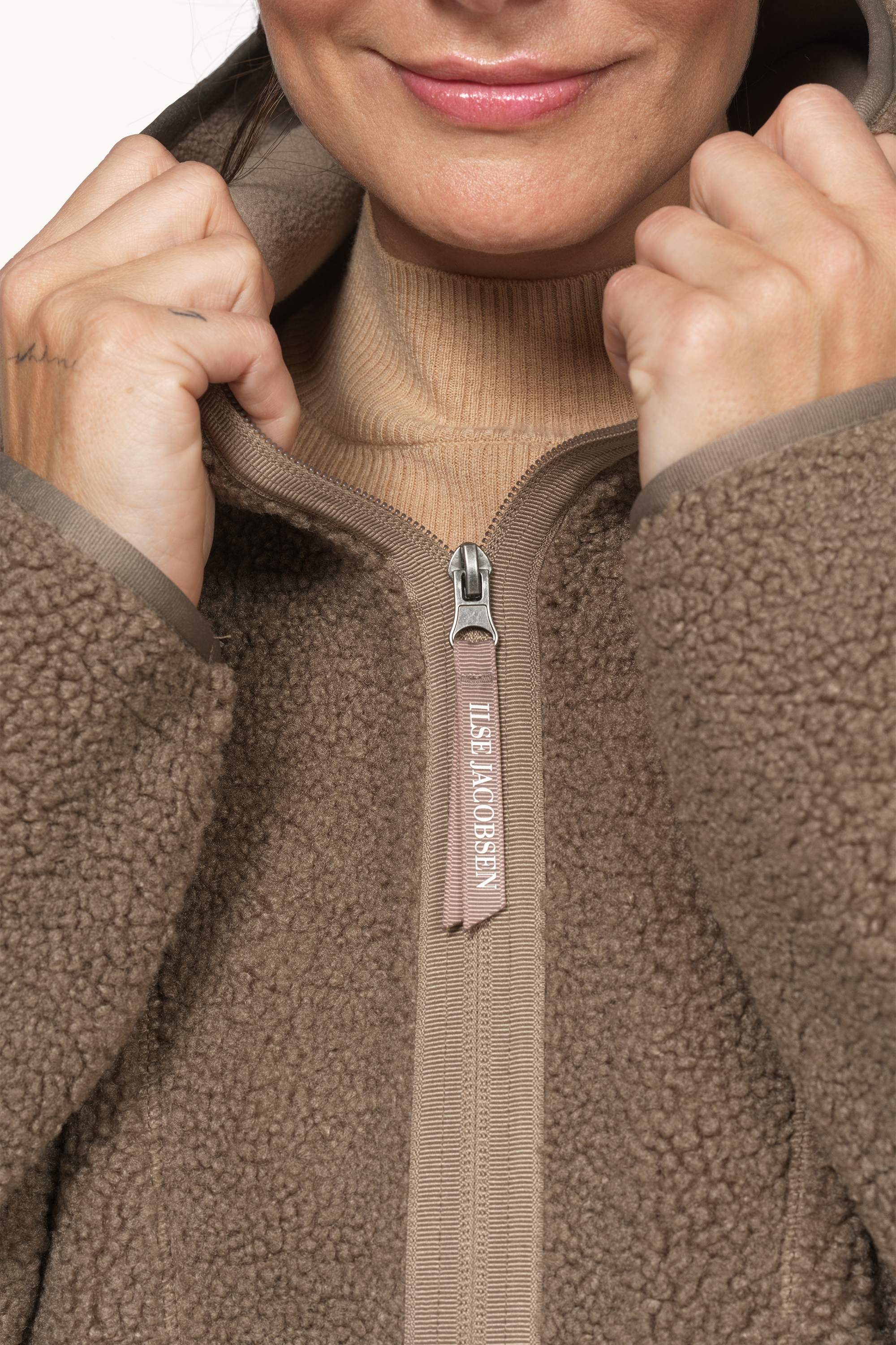 Bonded Pile Jacket with Hood - Greige