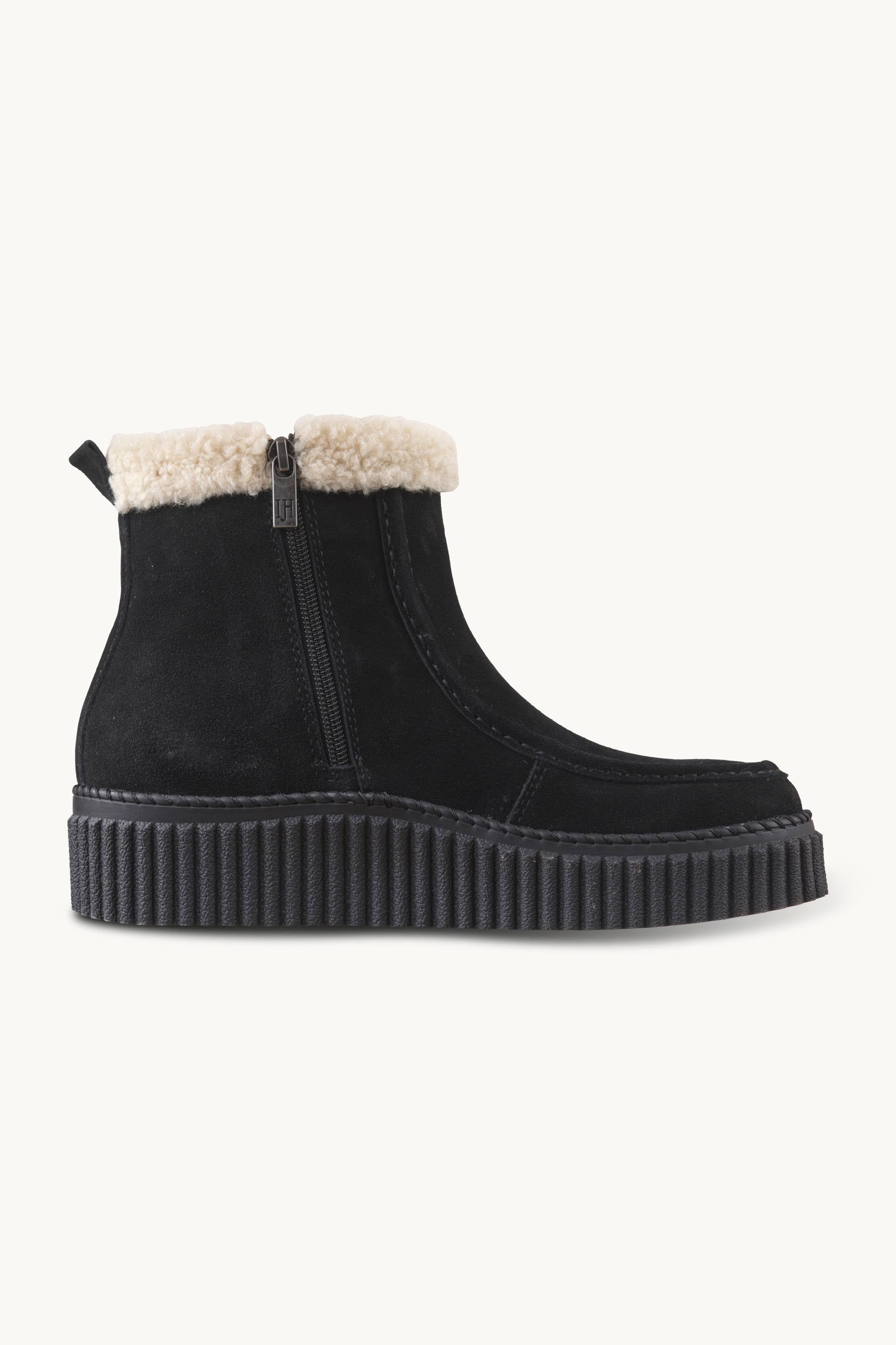 Suede Boots With Shearling - Black Black
