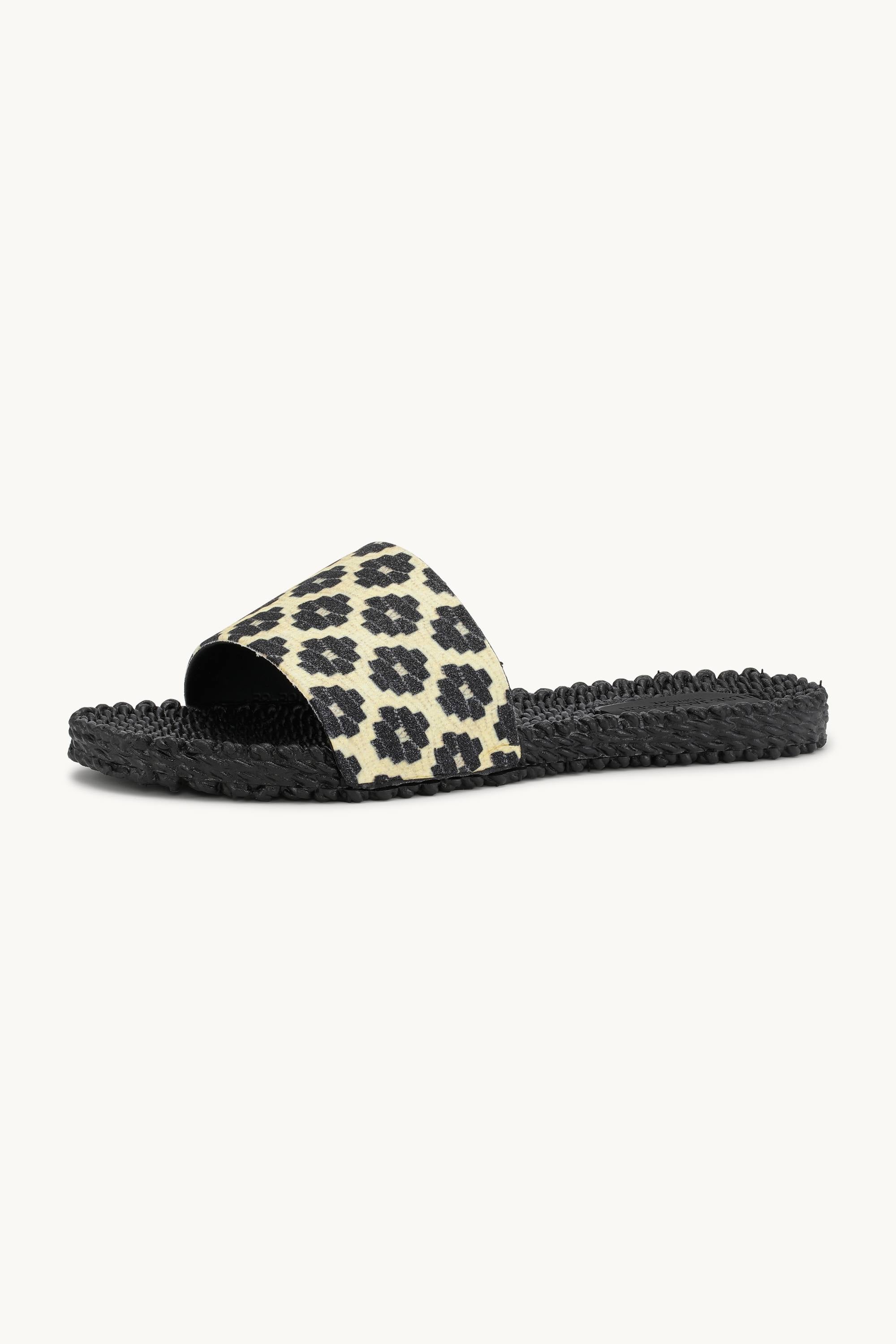 Slip-On Flip Flops - Black