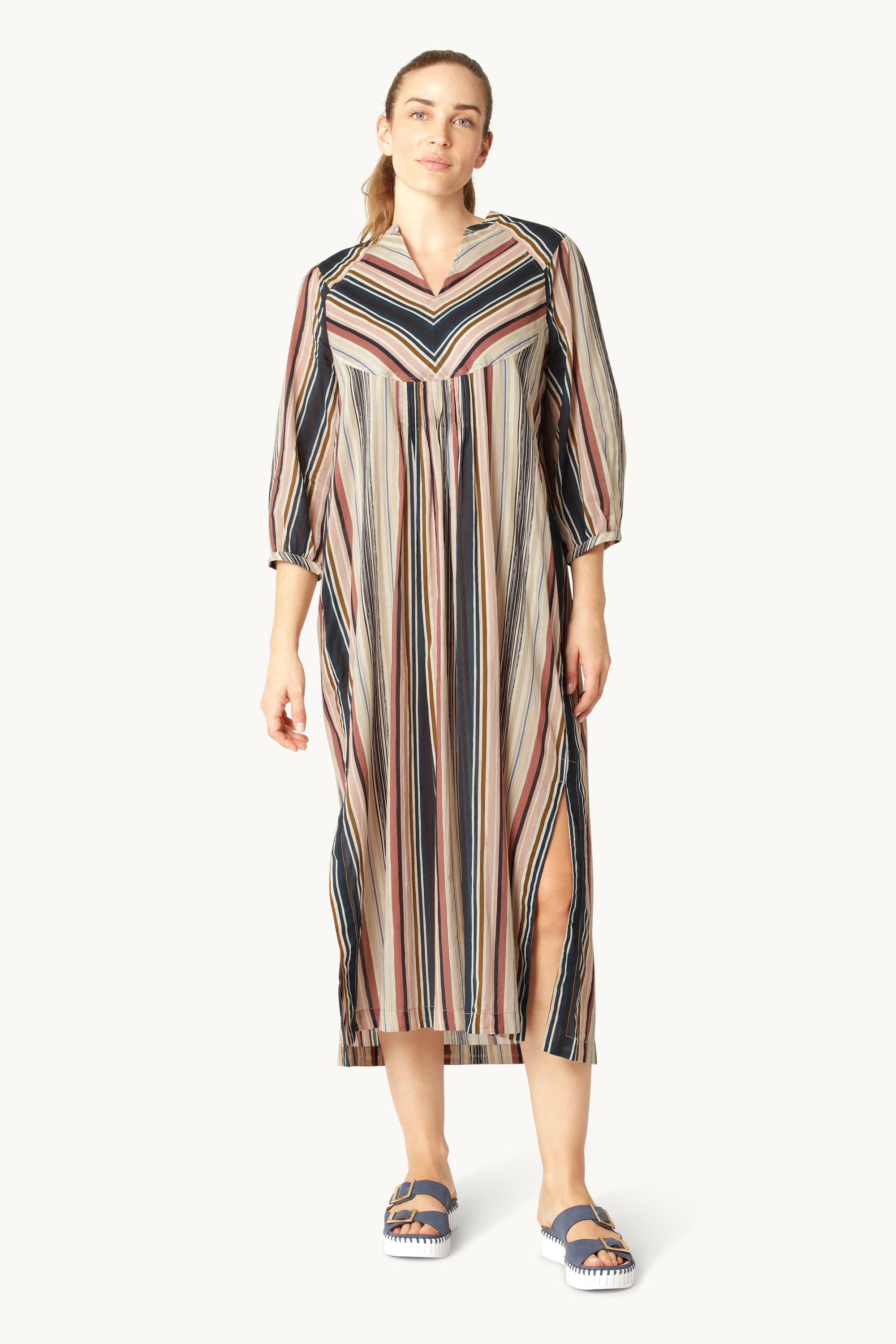 Lang Kjole med Ballongermer Pintuck - Beige Organic Stripe