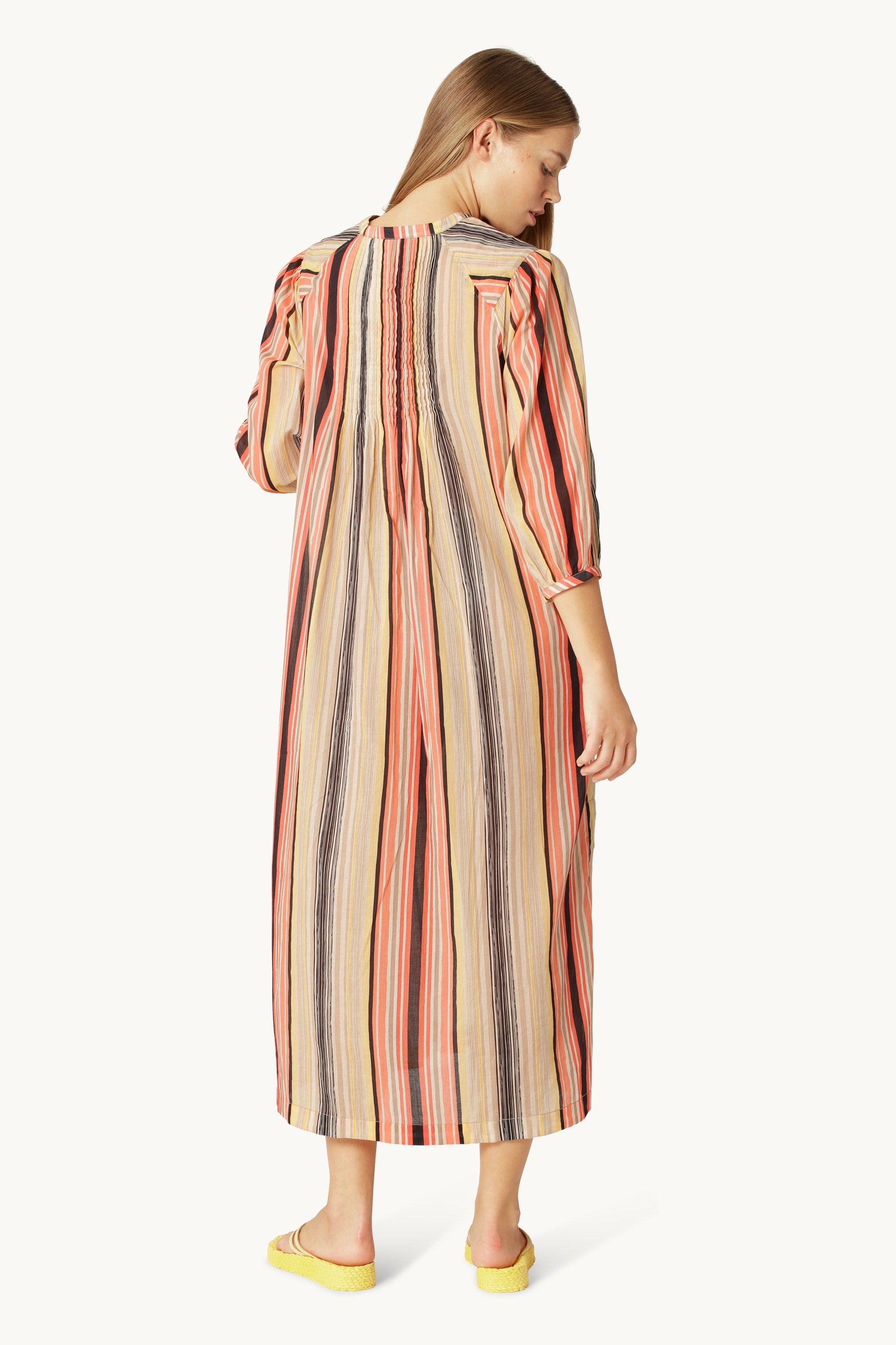 Lang Kjole med Ballongermer Pintuck - Red Organic Stripe
