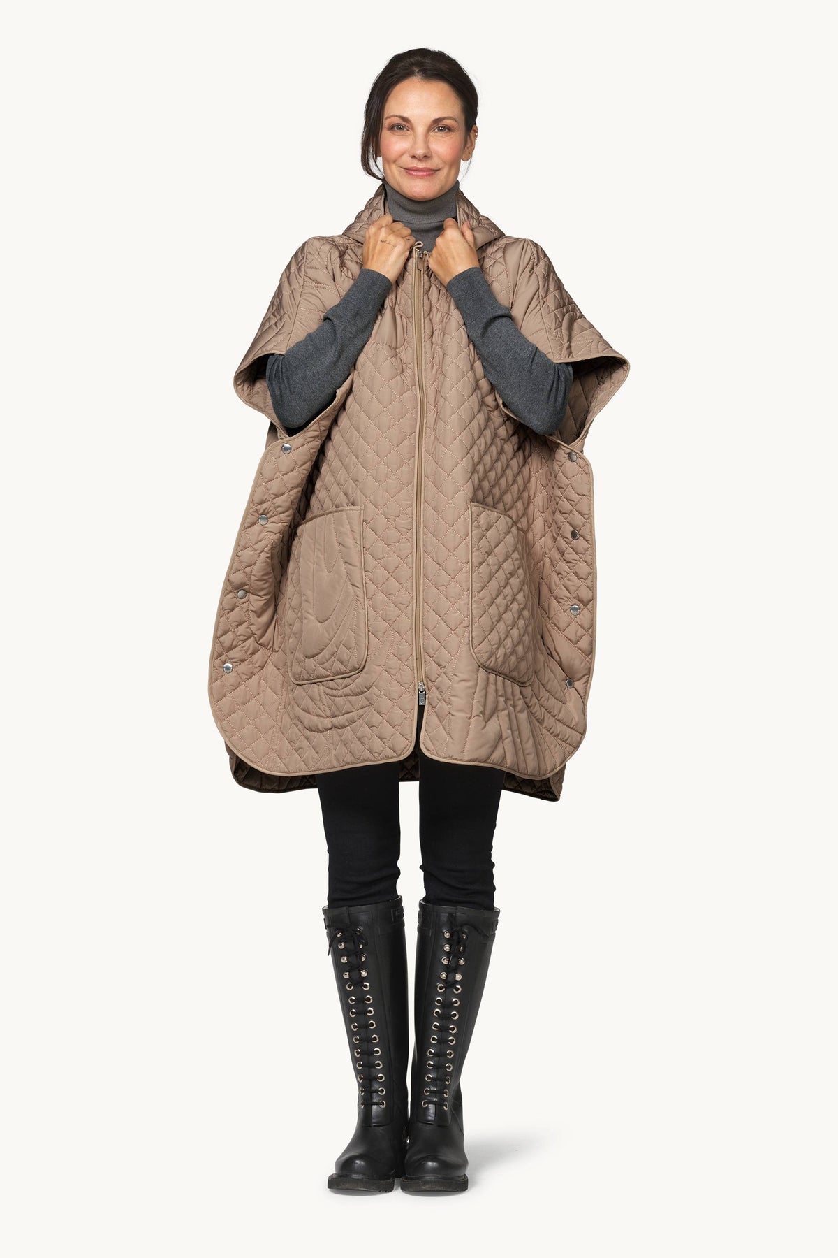 Quiltet Poncho - Sepia Tint