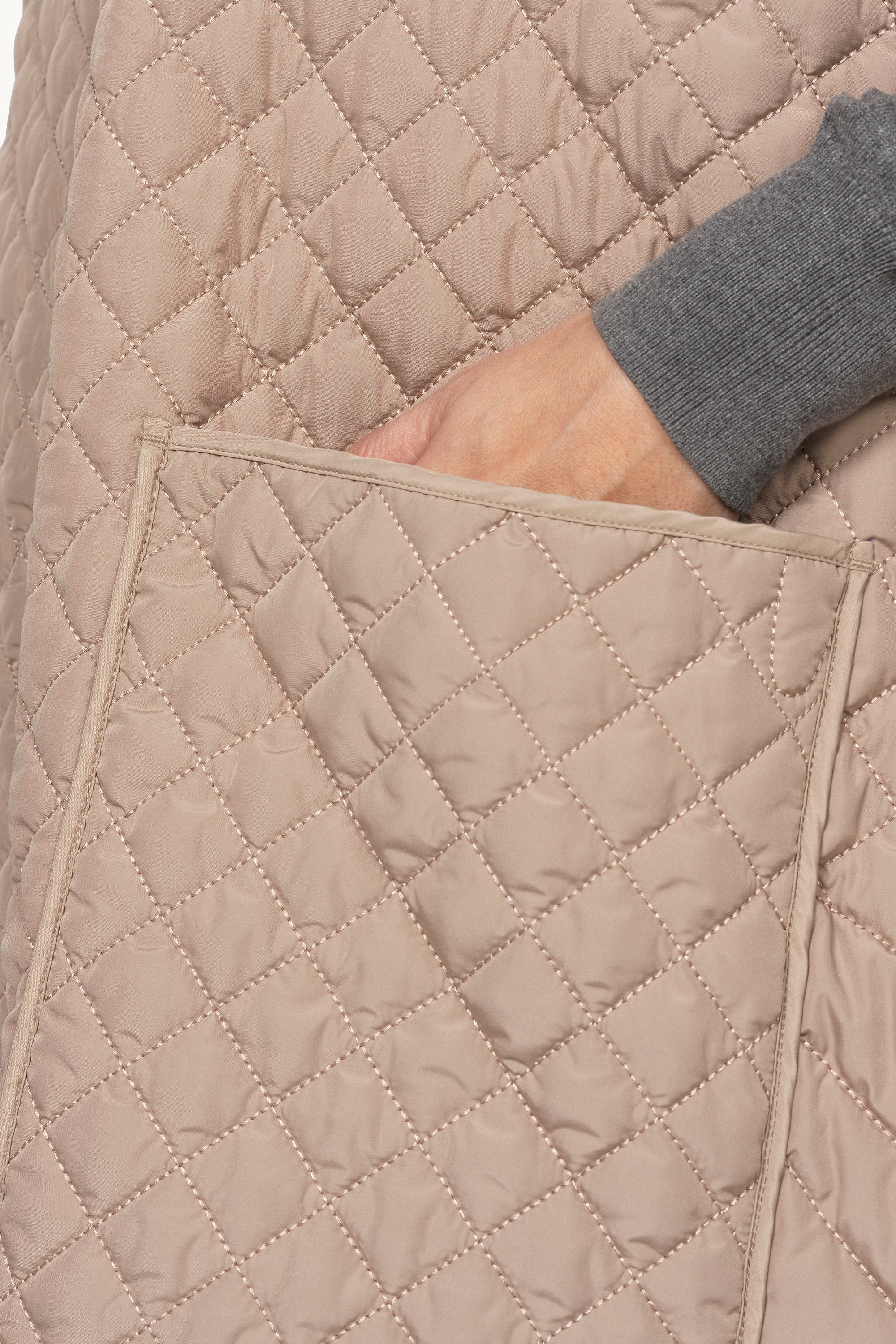 Quilted Cape - Sepia Tint