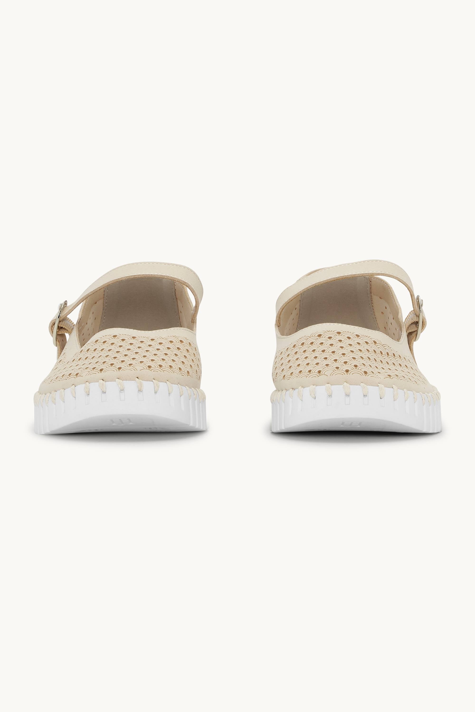 Ballerina - Kit White