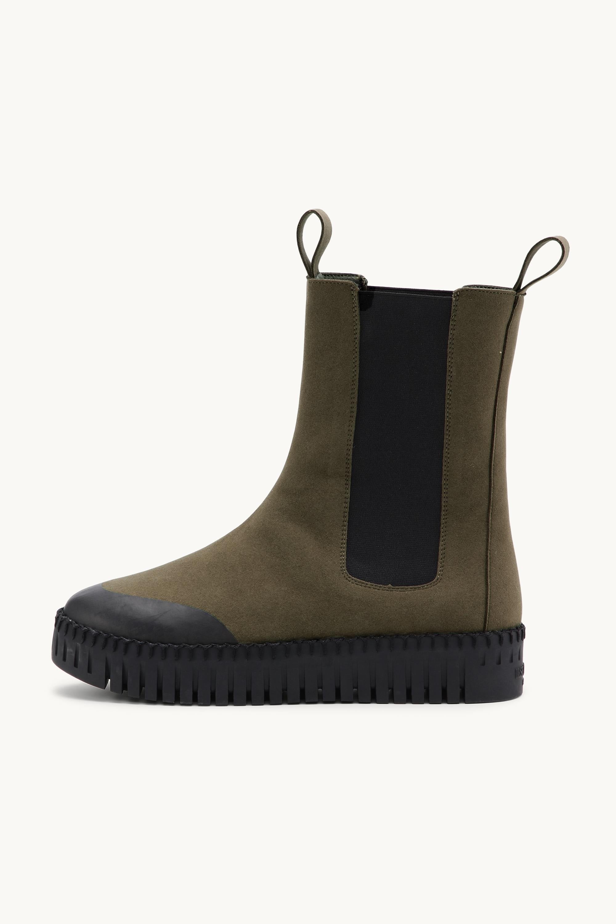 Tulip Winter - Deep Olive Black
