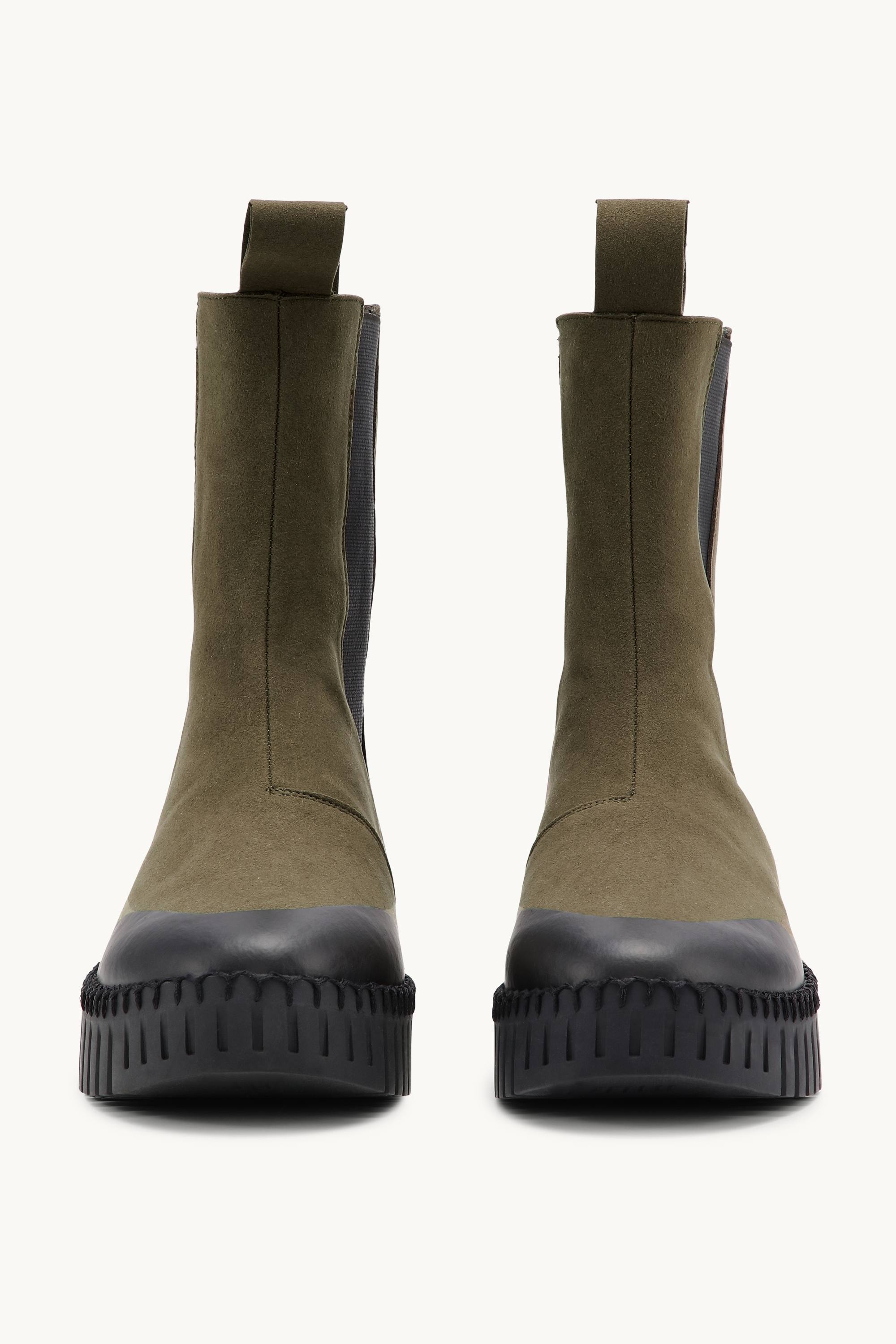 Tulip Winter - Deep Olive Black